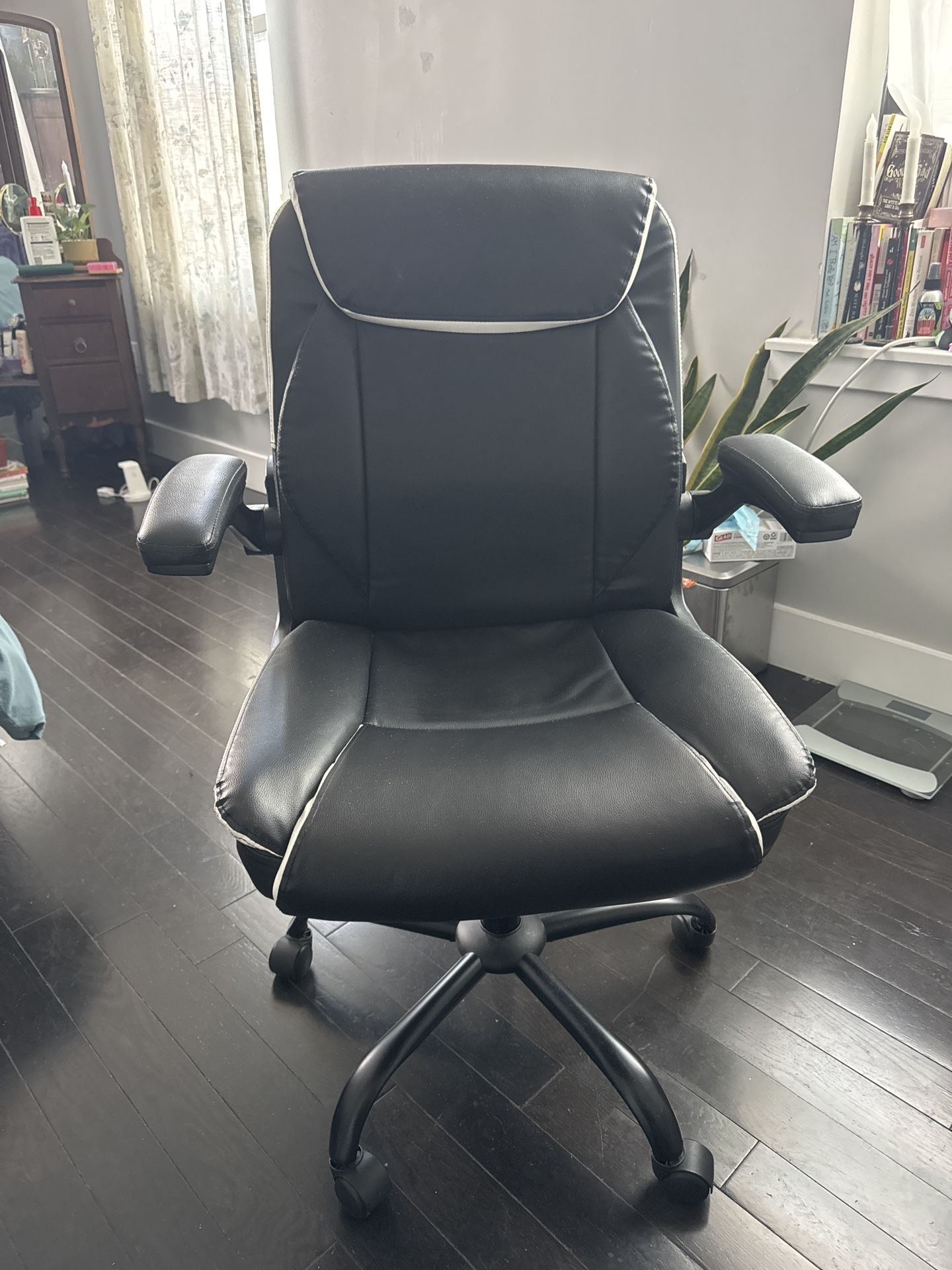 Black Office/ Gaming Chair