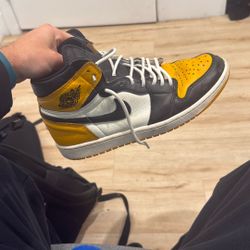 Air Jordan 1s Size 9