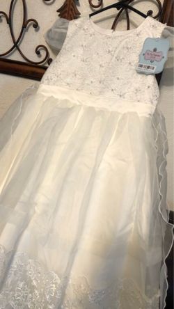 FLOWER GIRLS DRESSES SIZES 10  & 6 NEW