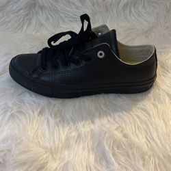 Brand New Black converse chuck Taylor unisex