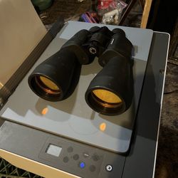 Binoculars 30 x 60  Barska Brand. Very Good Mid Range Binoculars