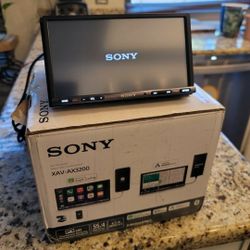 Very Nice Sony Carplay Car stereo 7" touchscreen radio 