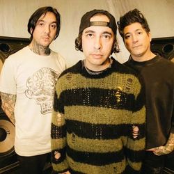 Pierce The Veil - I Can't Hear You World Tour
