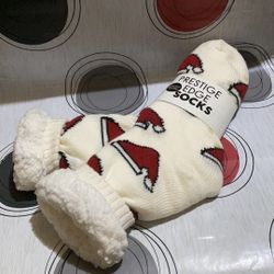 Prestige Edge Women’s Christmas Santa Hat Non-Slip Sherpa Lining Socks