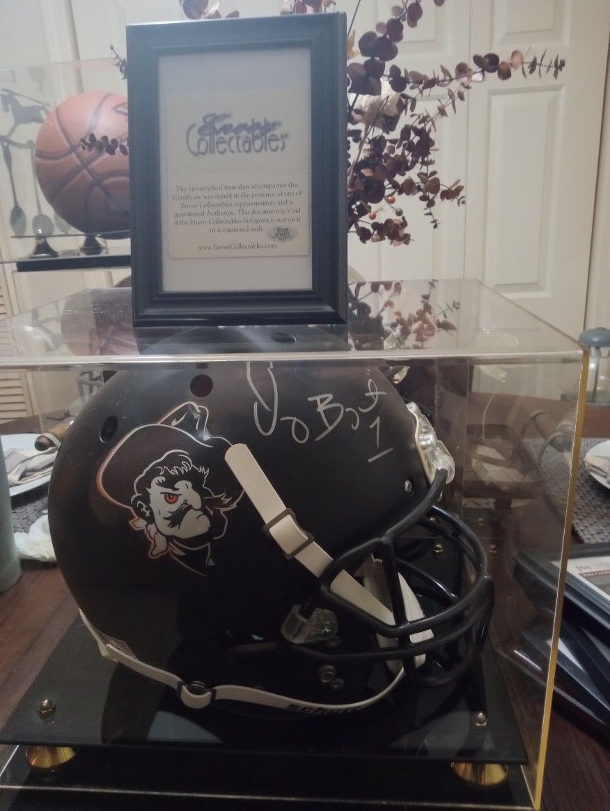Rare Dez Bryant Oklahoma Cowboys Signed Helmet And Display Case With Certificate Of Authenticity
