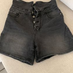 Women’s Shorts 