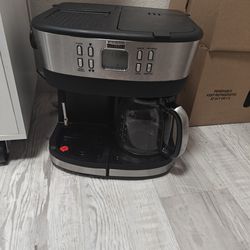 Bella pro series coffe pot with espresso maker and frother functions