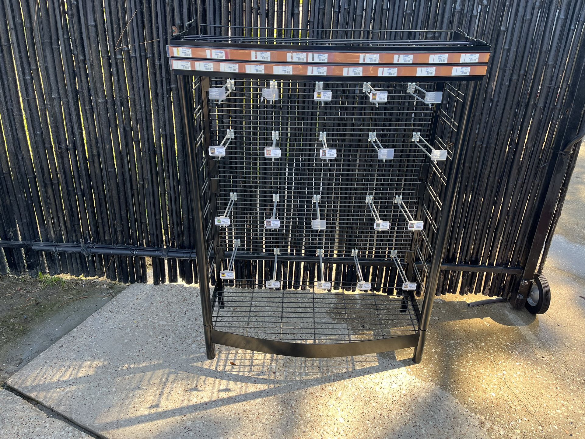 Display shelf / hang merchandise