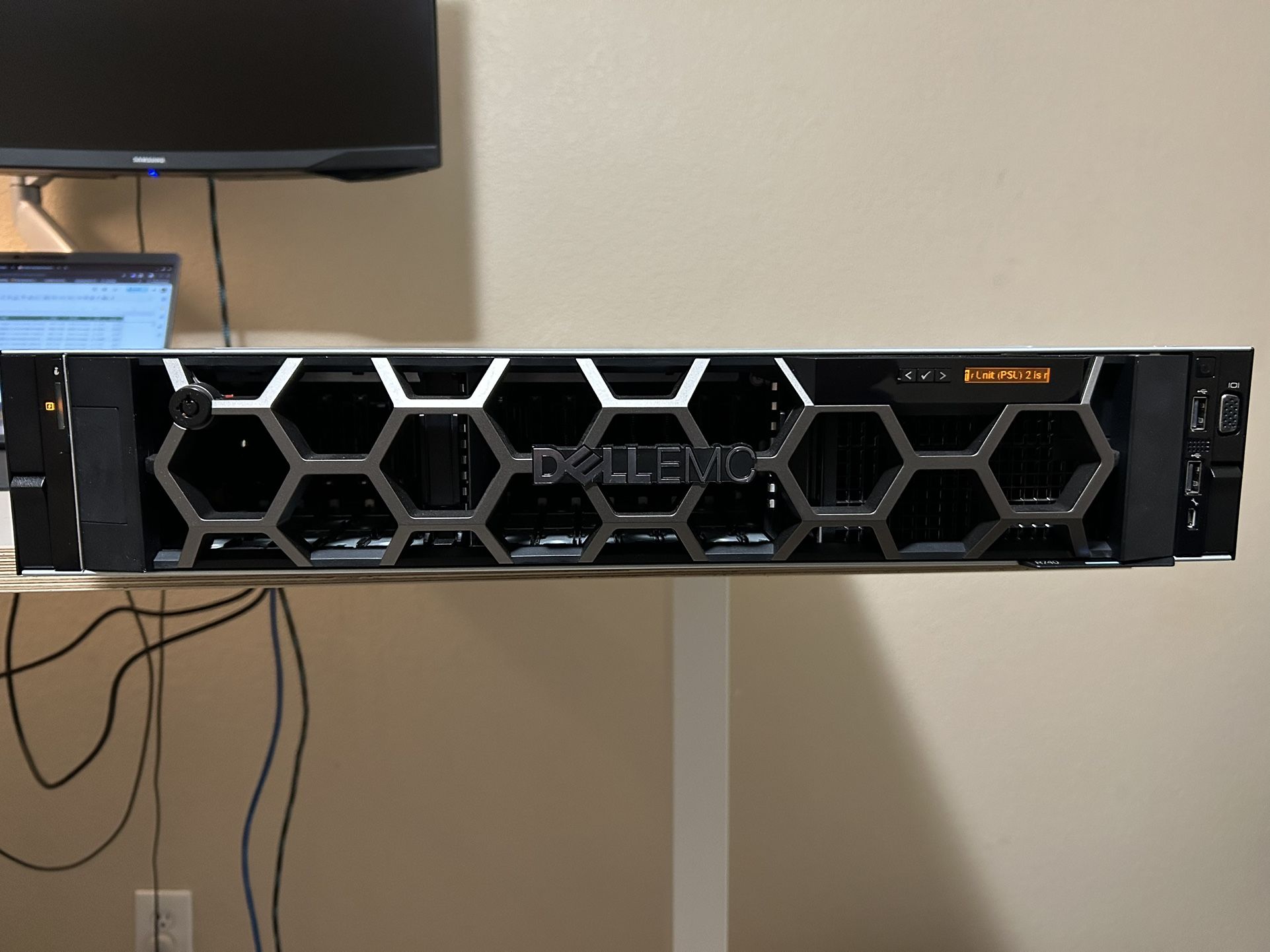 Dell Poweredge R740 Xeon Gold 6132 128GB RAM