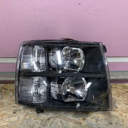 2007-2013 Chevy Silverado 1500 Right Side Headlight Aftermarket 