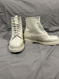Men’s Dr. Marten boots
