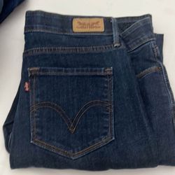 Levi Classic Straight Leg/ Boys Youth Size 14
