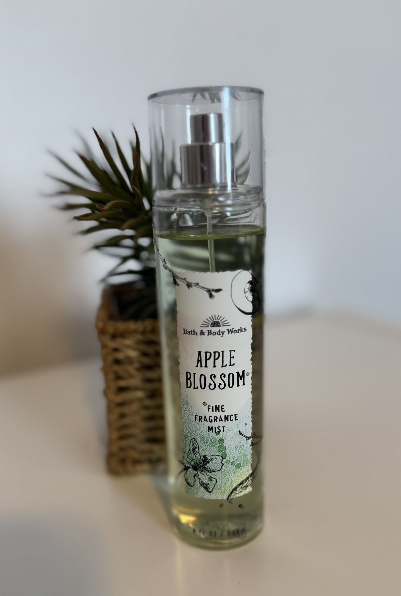 Bath & Body Works Apple Blossom Fragrance Mist Spray 8fl oz New Body Beauty Retiref