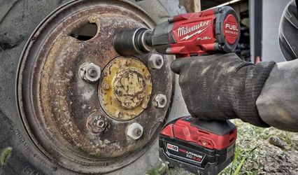 MILWAUKEE IMPACT WRENCH  M18 FUEL GEN-2 18V Lithium-Ion Mid Torque Brushless Cordless 3/8 in. Impact Wrench with Friction Ring (Tool-Only)