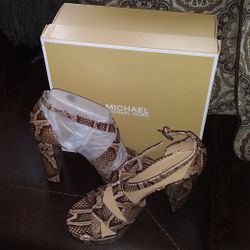 Michael Kors size 8