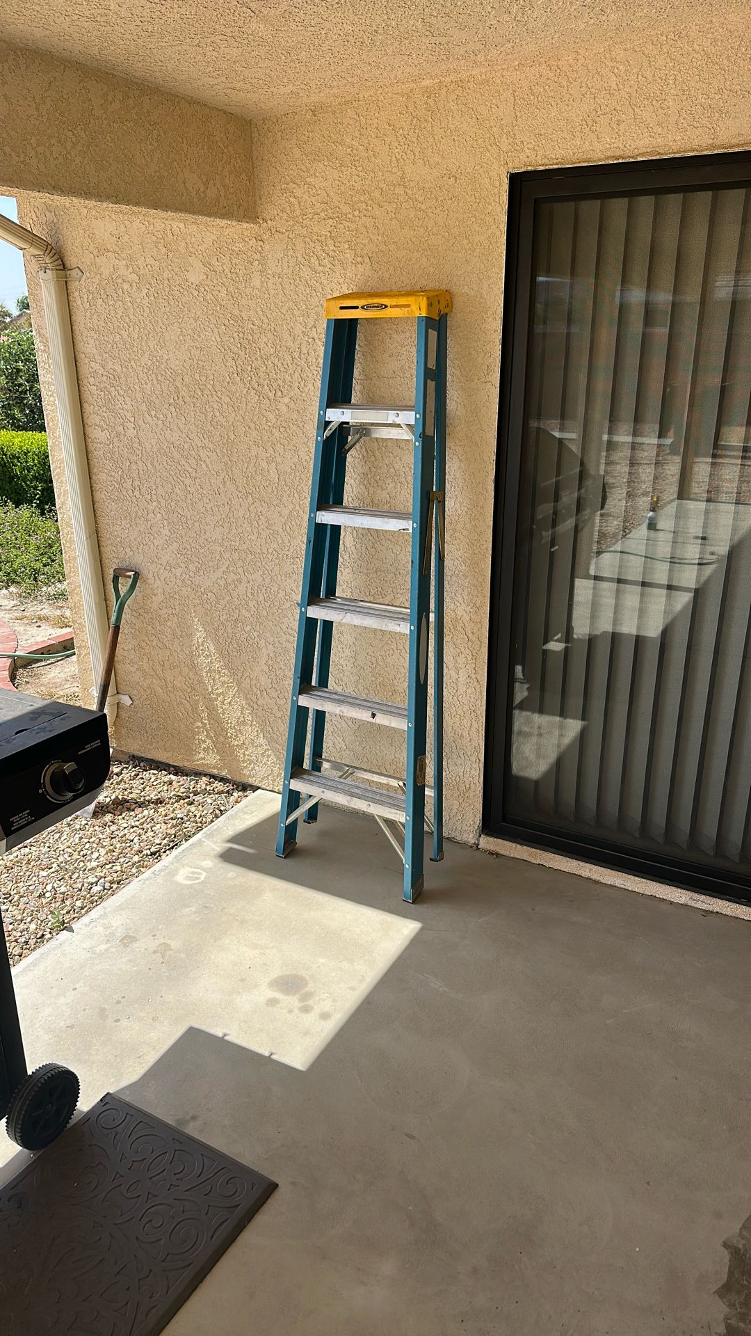 6’ Werner Fiberglass Ladder