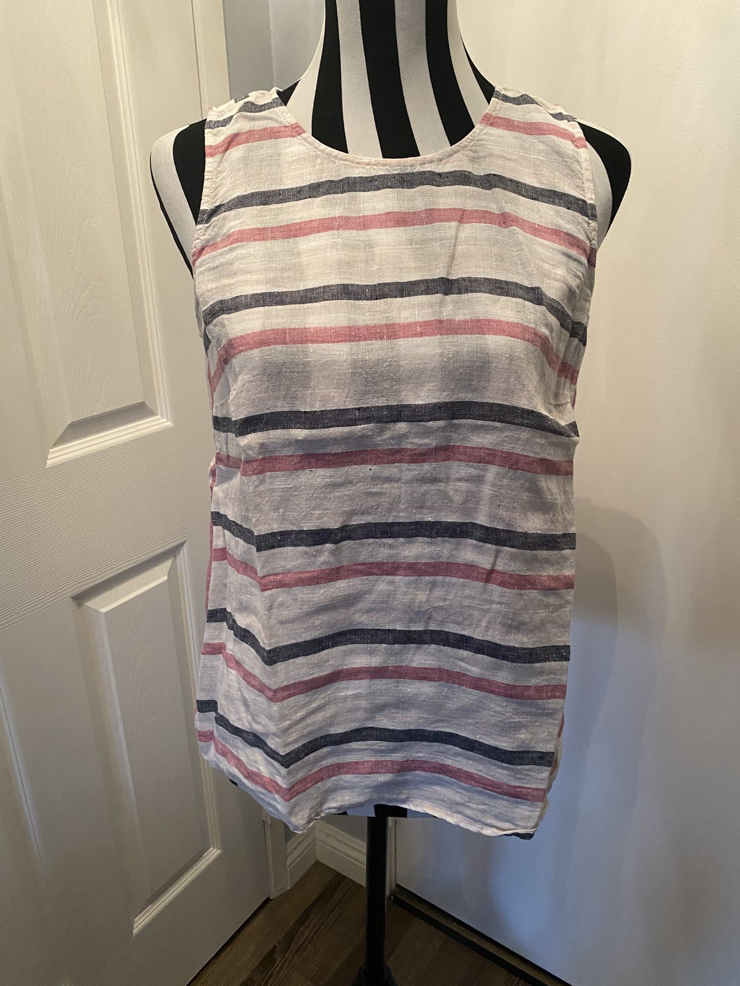 Vince Camuto Linen Pull Over Sleeveless Top