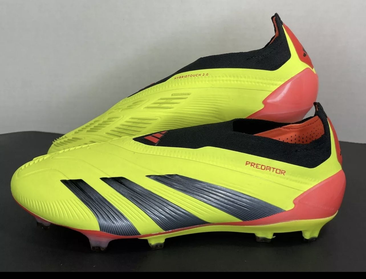 ADIDAS PREDATOR SIZE 11.5 NEW
