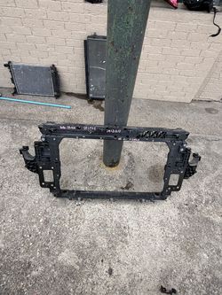 2023 Kia seltos radiator support