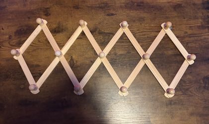 Wooden Accordion Hat Rack Wall Mount – Foldable Peg Hanger