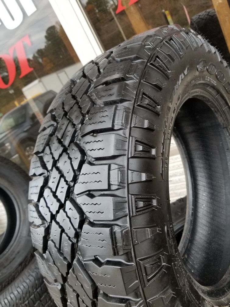 I have a good used set of Goodyear wrangler 265.65r18
