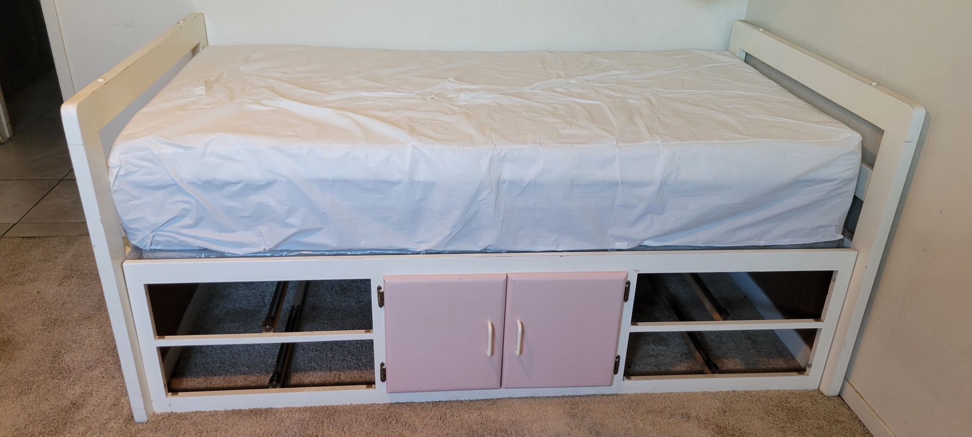 Children's bed with storage