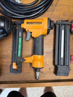 Bostitch SB-1258N Pneumatic Brad Nailer