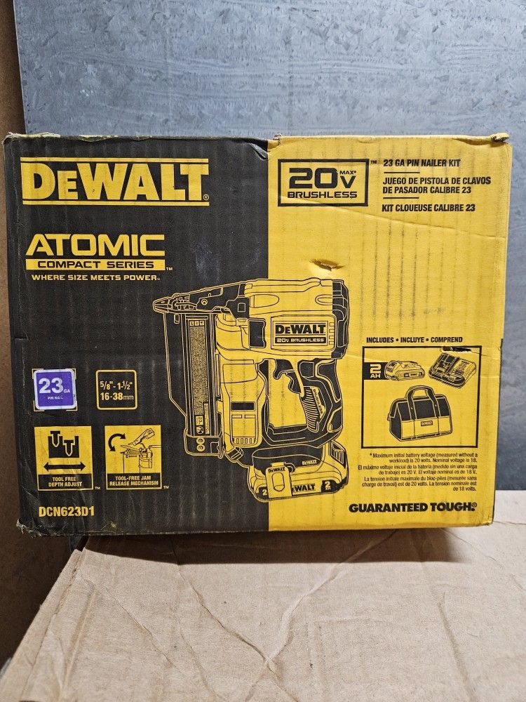 DEWALT 23 GAU PIN NAILER CON BATERIA Y CARGADOR