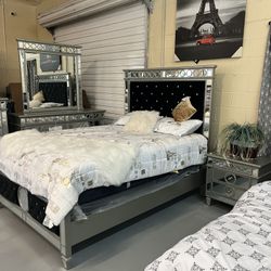 Queen Bedroom Set Without Matt’s  Floor Model 