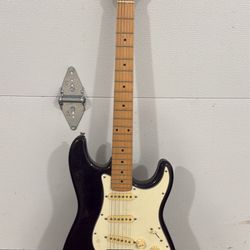 Squier Standard Stratocaster Electric Guitar black