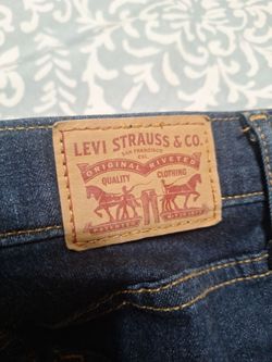 Size 24 waist Levi 720 High Rise Super Skinny Jeans new never worn for 10 dollars