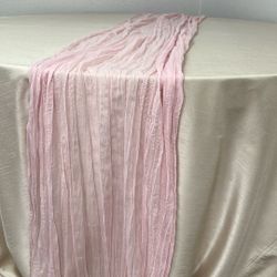 Table Runner Baby Pink