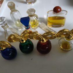 10 Designer Perfumes In Small Glass Bottles 