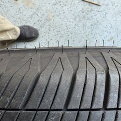 Bridgestone Dueler H/T  265/70R18 Tire From Tundra