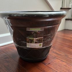 Flower Pot (Resin)