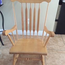 Rocking Chair 