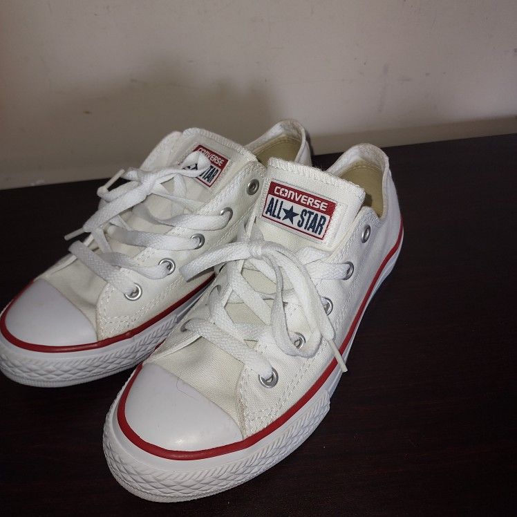 Converse Chuck Taylor All Star Kids Sneakers Size 2 Low Top White