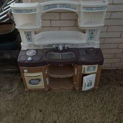 Kids Outdoor Kitchen 