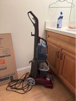 Hoover PowerScrub Deluxe Carpet Cleaner