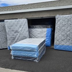 New Year Sale 24/7 Same Day Delivery Se Habla Espanol Single Twin Mattress 99 Full 159 Queen Bed 179 King 229 Cali King 229 All Sizes Available 