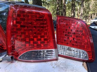 Taillights and hitch 2011 kia sorento