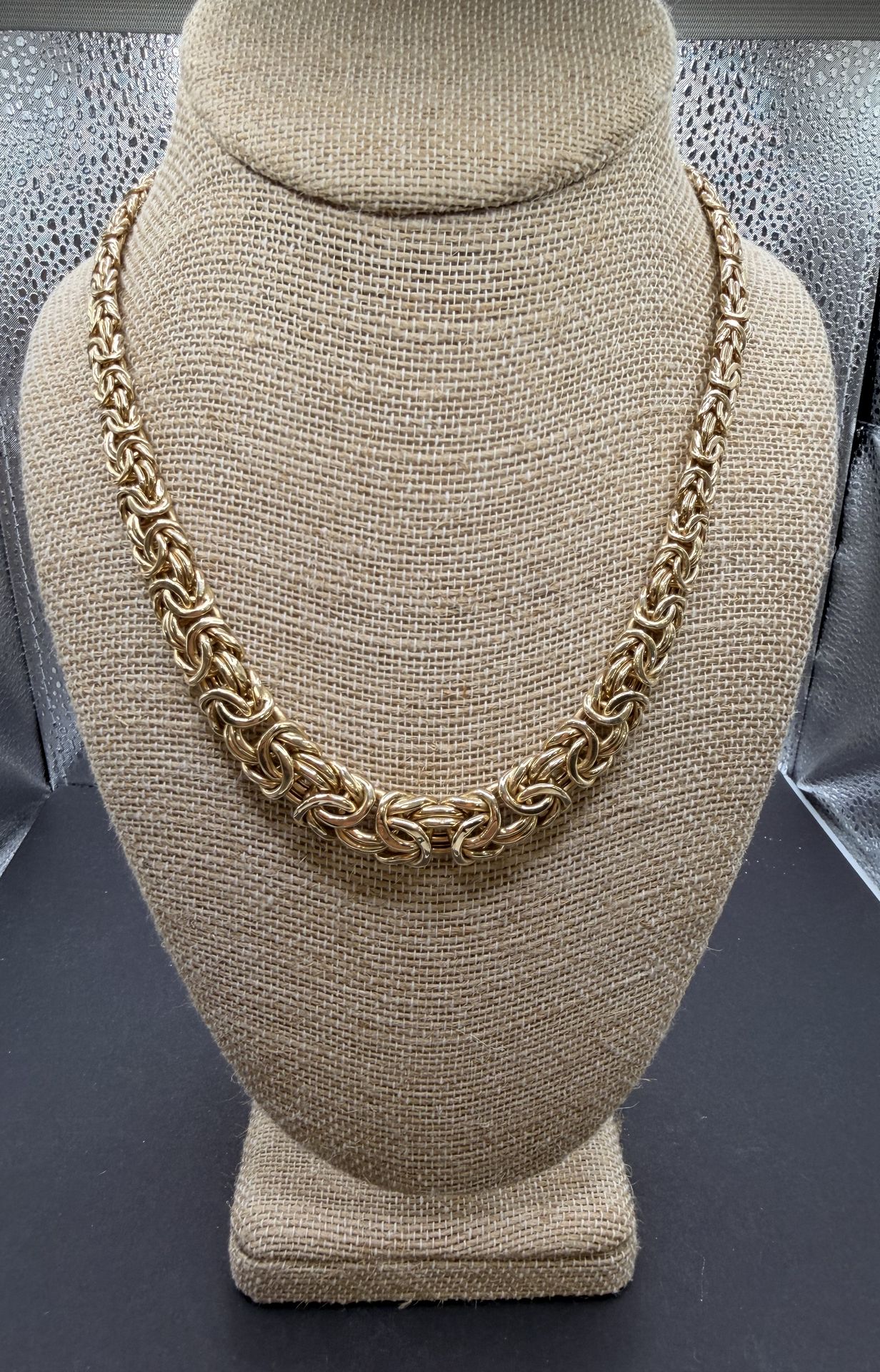Gold choker chain