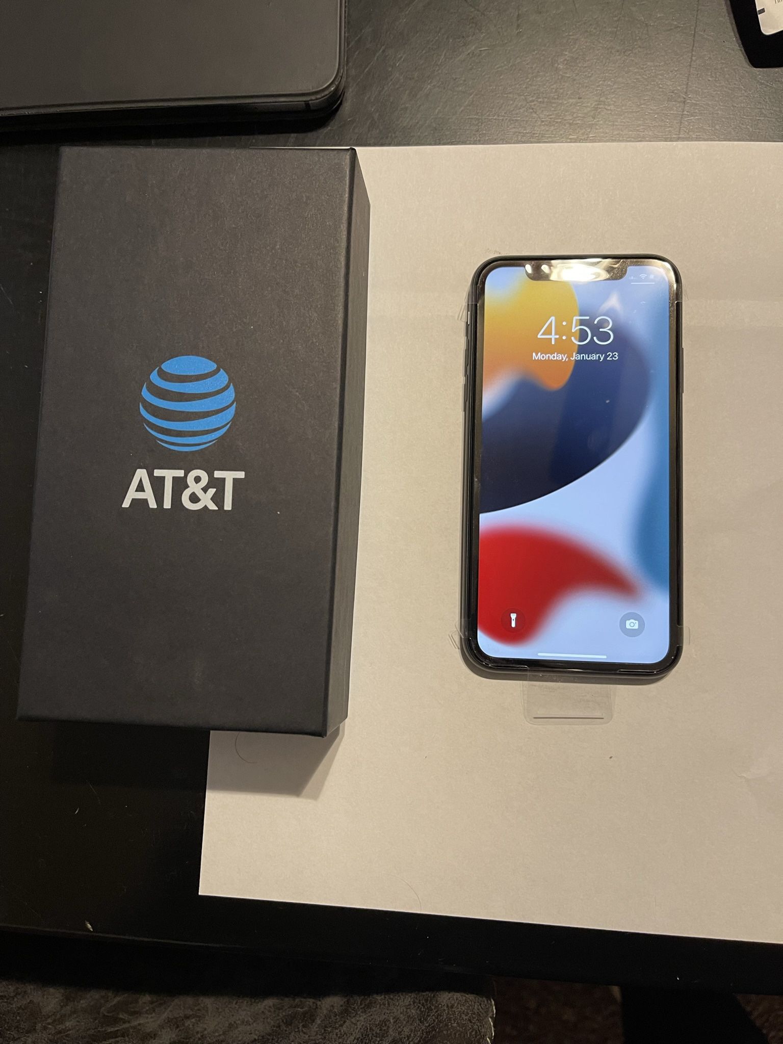 iPhone 11 64gb AT&T