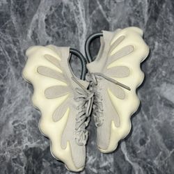 Yeezy 450 Cloud White 