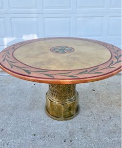 Round Pedestal Table