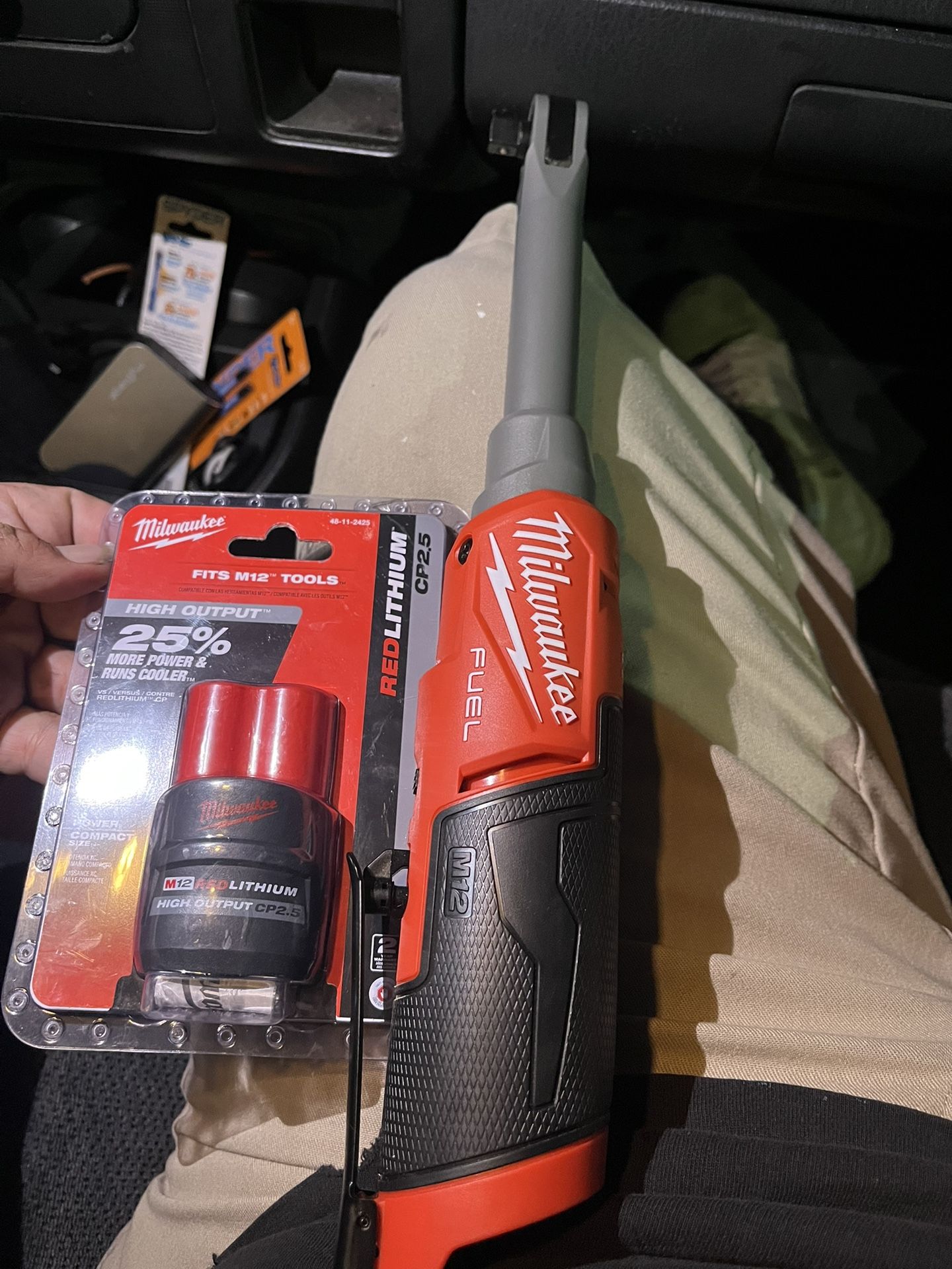 Milwaukee 3/8th Fuel Long Ratchet And High Output 2.5 Battery