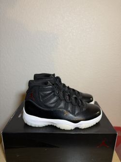 Size 9 Nike Jordan 11 72-10