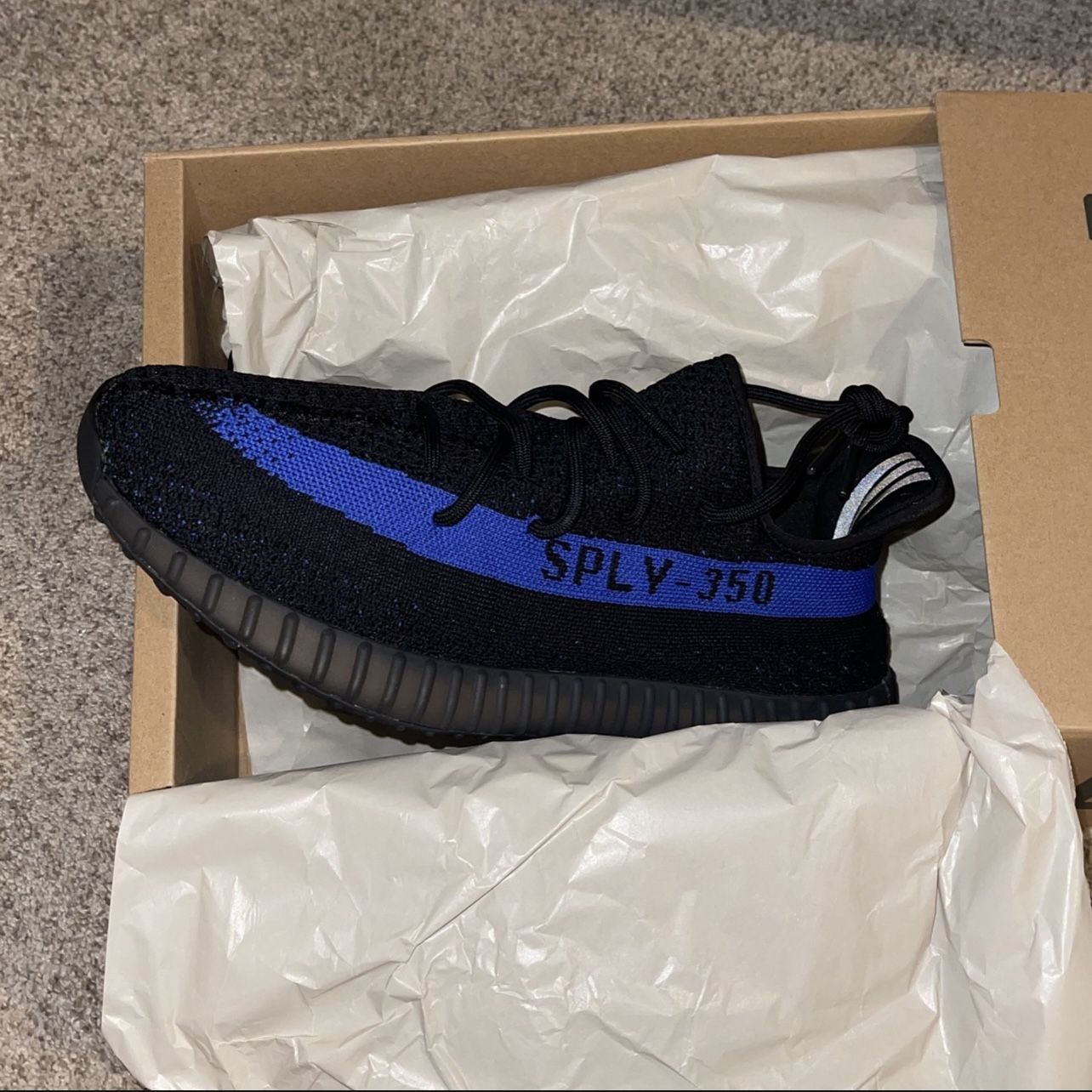 Adidas Yeezy Boost 350 V2 Size 12 Dazzling Blue