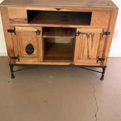 Tres Amigos Tv Stand 