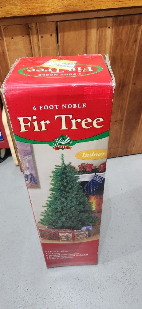 Noble 6ft Christmas Tree